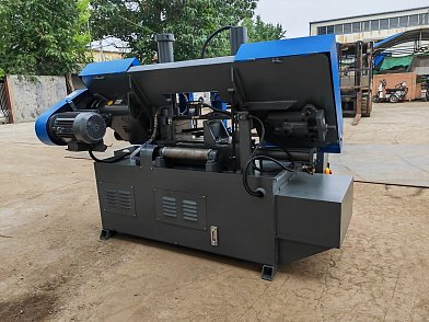 Фото 83 - MetalTec BS 300 CH ленточнопильный станок для резки металла под углом 90°.